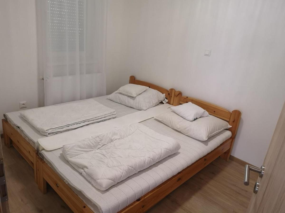 Nella Apartman Appartement Siófok Buitenkant foto