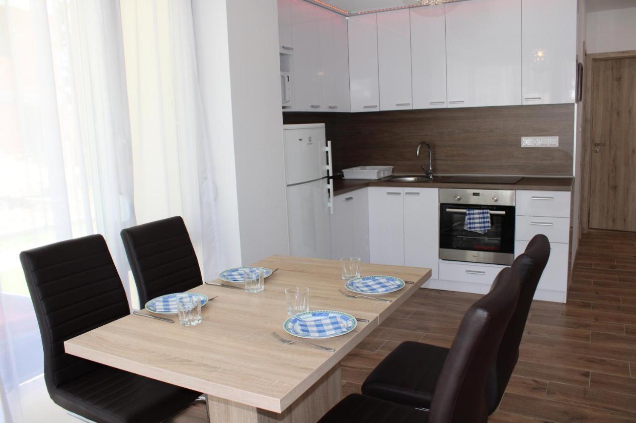 Nella Apartman Appartement Siófok Buitenkant foto