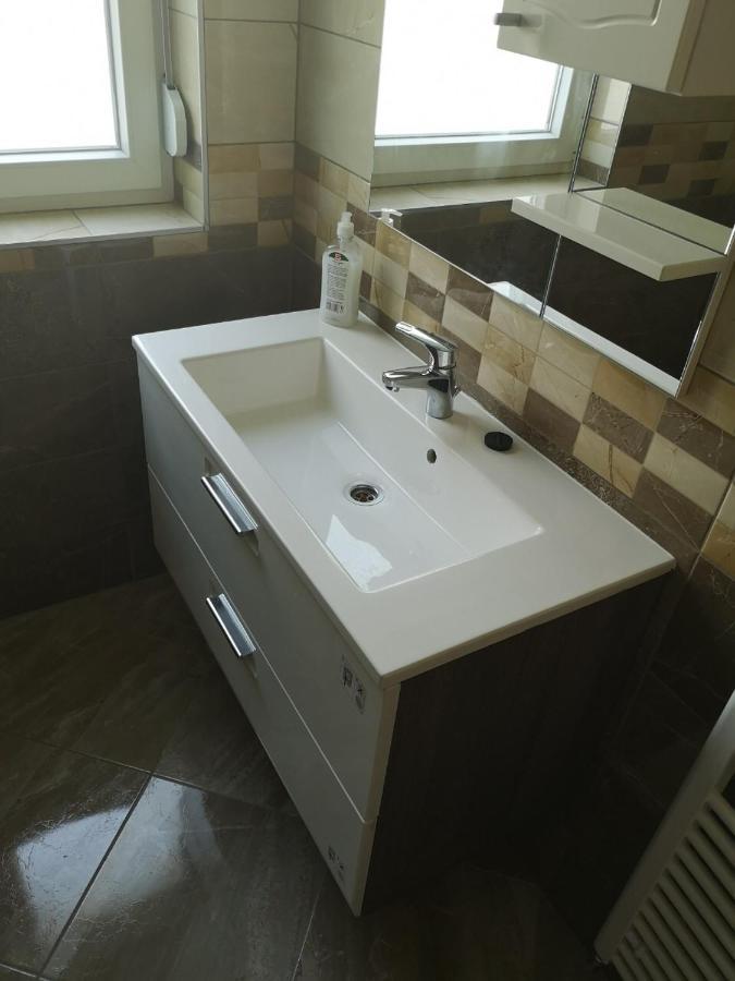 Nella Apartman Appartement Siófok Buitenkant foto