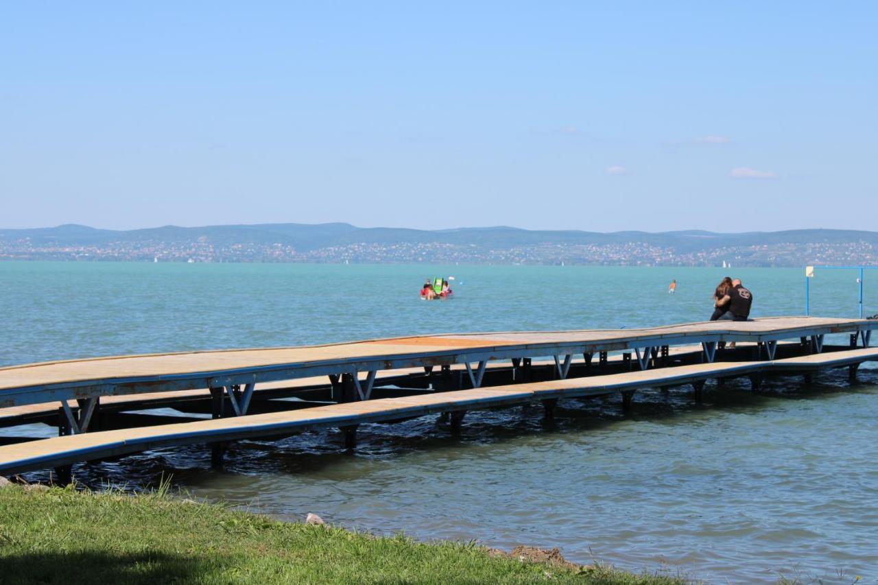 Nella Apartman Appartement Siófok Buitenkant foto