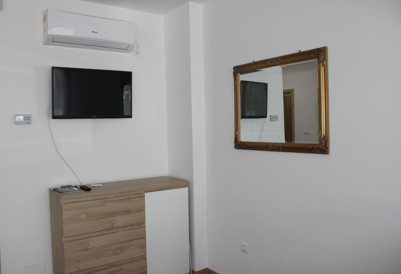 Nella Apartman Appartement Siófok Buitenkant foto
